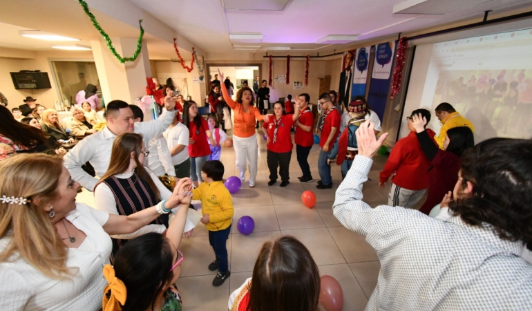 İzmir’de bir ilk: Down Disco   Engelleri dansla aştılar!