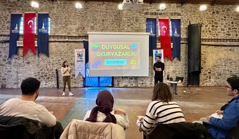 İzmirli gençler “Duygusal Okuryazarlık Atölyesi” ile farkındalık kazandı