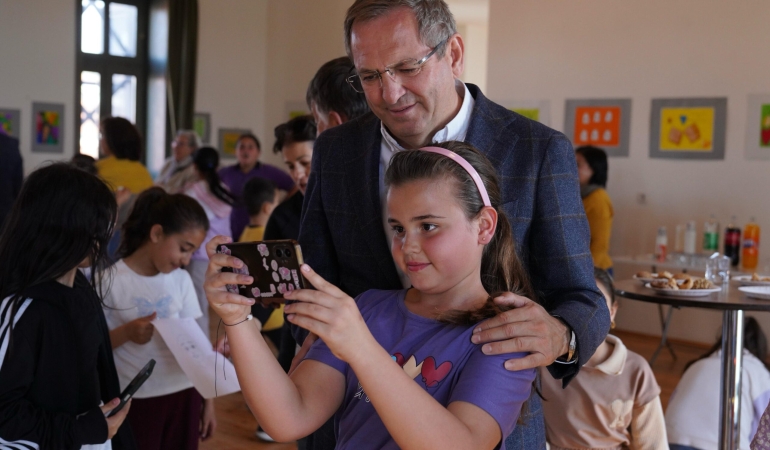 Ayvalık’ta Geleneksel Oyunlarla Dolu Renkli Bir Gün