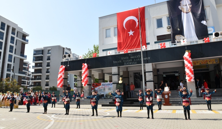 Başkan Yıldız, 23 Nisan Coşkusunu Miniklerle Paylaştı