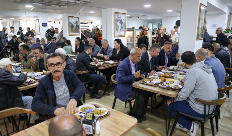 Başkan Görkem Duman’dan üniversitelilere Kent Lokantası desteği