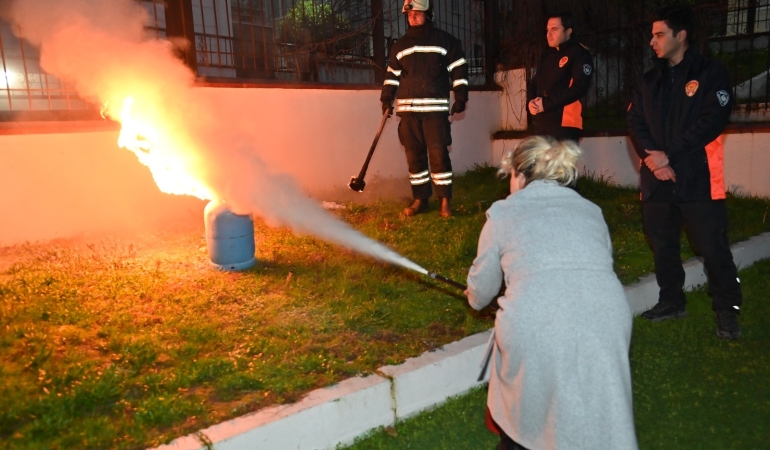 Büyükşehir İtfaiyesi’nden Üç Ayda 62 bin 451 Kişiye Yangın Eğitimi