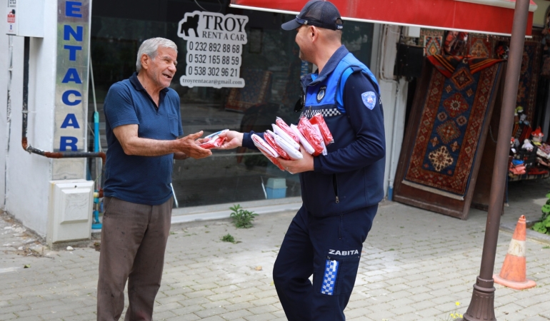 Efes Selçuk sokakları bayraklarla donatıldı: 23 Nisan sevincinden 19 Mayıs coşkusuna
