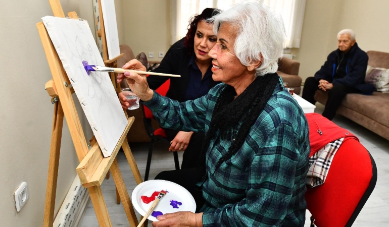 Güzelbahçe Sağlıklı Yaş Alma Merkezi kapılarını açtı