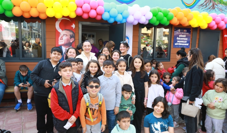 Efes Selçuk’ta çocuklar ve aileler yalnız değil