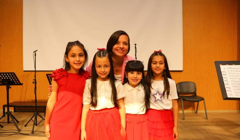 Karabağlar’da 23 Nisan coşkusu dolu dolu yaşandı