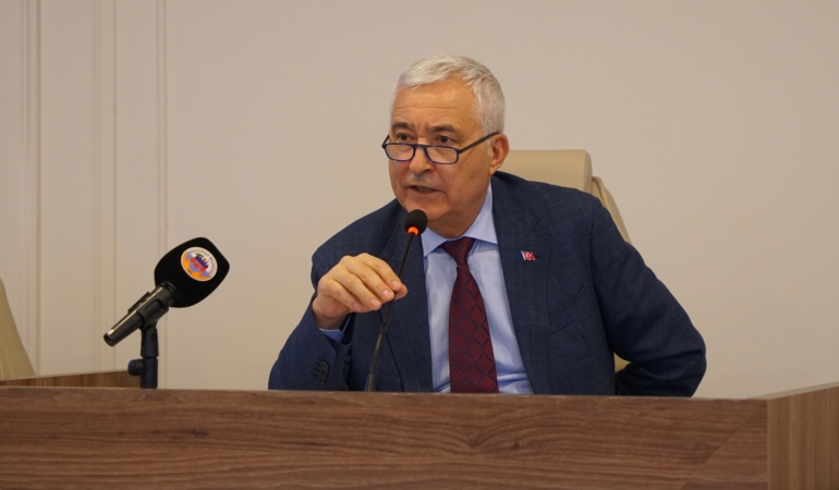 TÜRKMEN: ‘’BELEDİYEDEN BANA 1 GEÇİYORSA, BENDEN BELEDİYEYE 2 GEÇİYOR’’