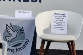 izmir fuarı tınç soyer sansür