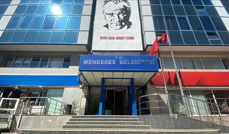 Menderes Belediyesinde Kriz; CHP’li 5 Meclis Üyesi istifa etti