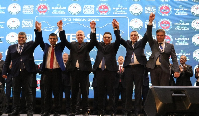 Manisalı genç sendika başkanı Bülent Ecevit’e onurlu görev