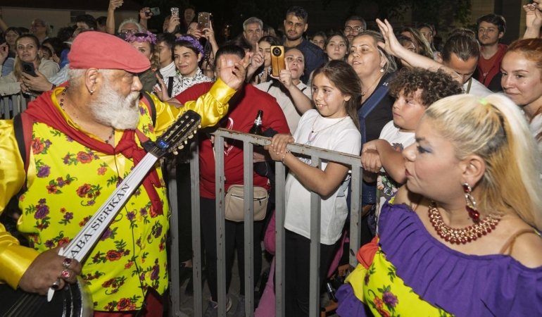 Hıdırellez ateşi Kültürpark’tan yükseldi