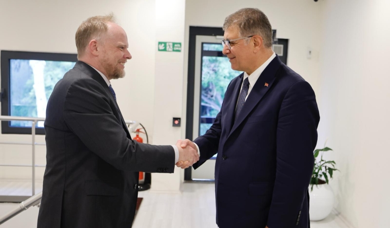 Kanada ve İzmir arasında kültürel ilişkiler gelişecek