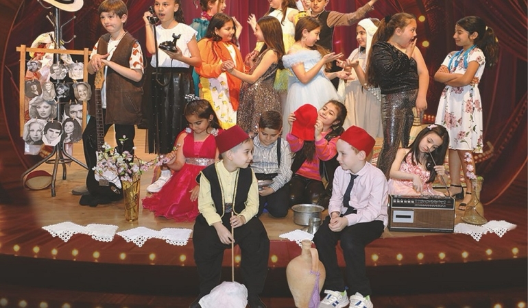 Menderes Belediyesi, çocuk tiyatrosu ile izleyicilerin karşısına çıkıyor.