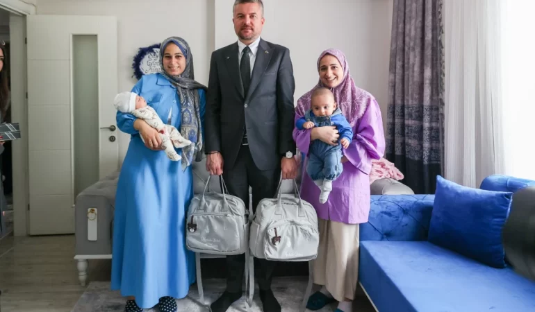 Buca’nın miniklerine Merhaba Bebek paketi