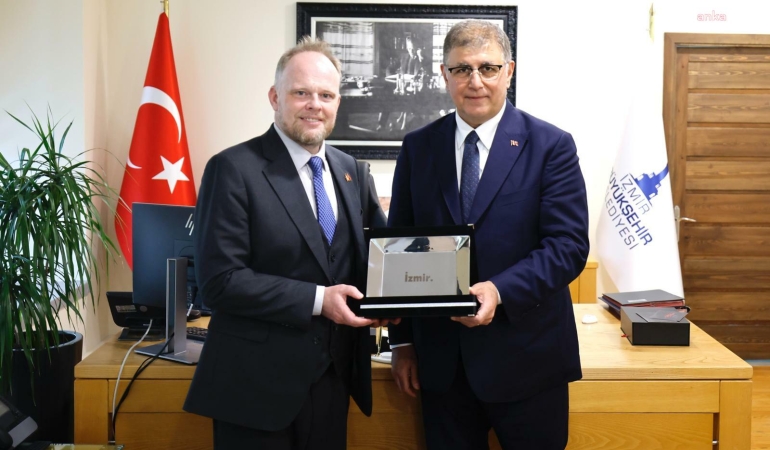Kanada Büyükelçisi Hamilton, İzmir Büyükşehir Belediye Başkanı Tugay’ı ziyaret etti