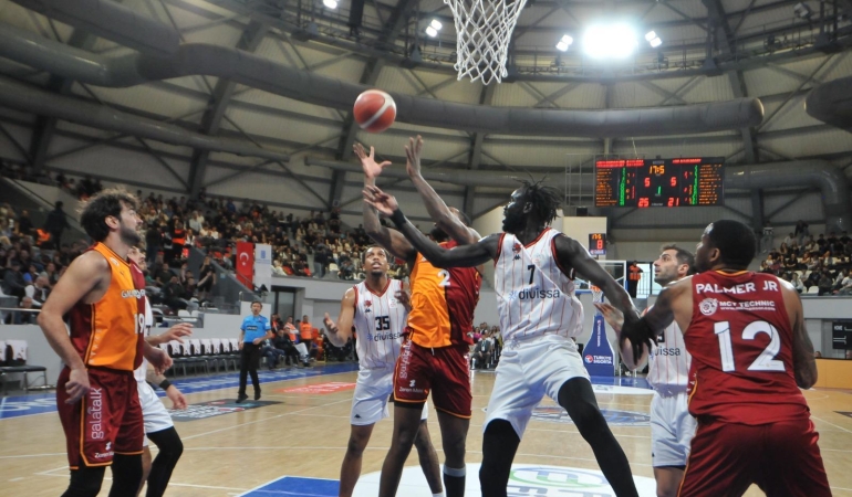 Manisa Basket Divisa can havliyle Galatasaray’a patladı: 94-75