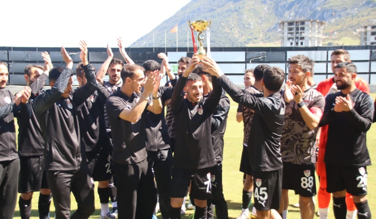 Manisaspor yıllar sonra profesyonel lig yoluna çıkıyor