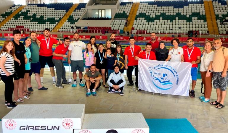 Manisalı engelli sporcular Giresun’da yarıştı