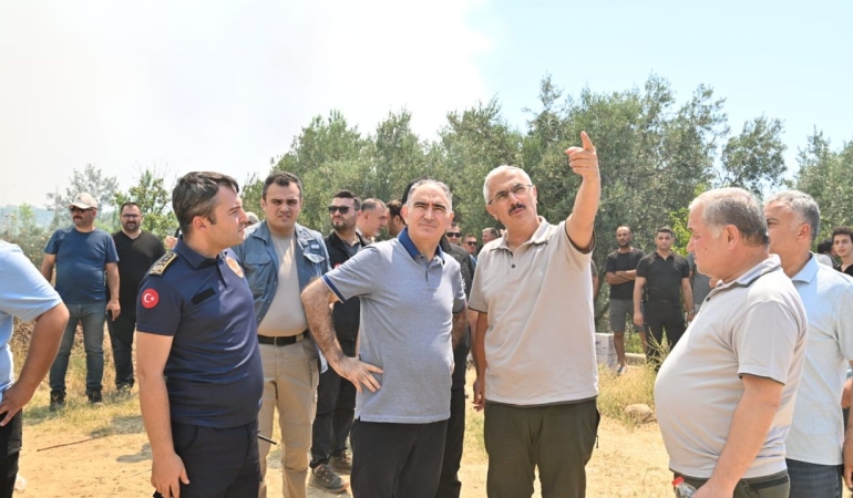 Manisa Valisi Özkan, Akhisar’daki yangın bölgesinde