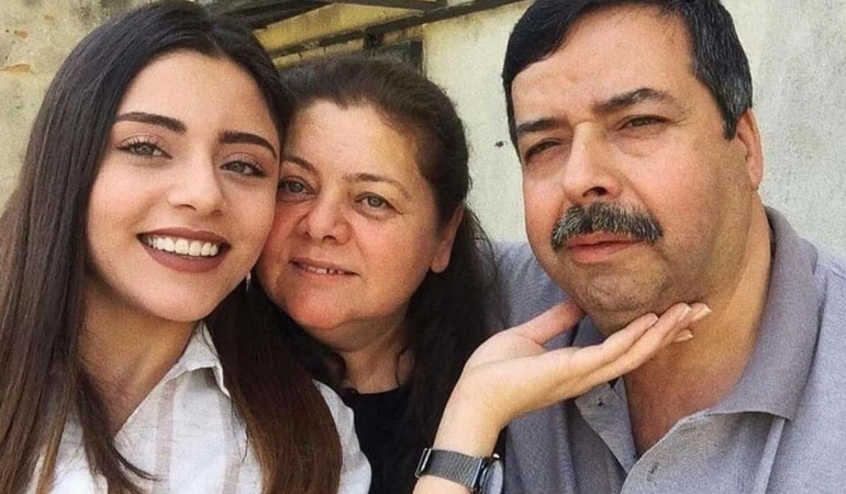 Sıla Türkoğlu Ailesi Nereli? Ünlü Oyuncu İzmirli Mi?