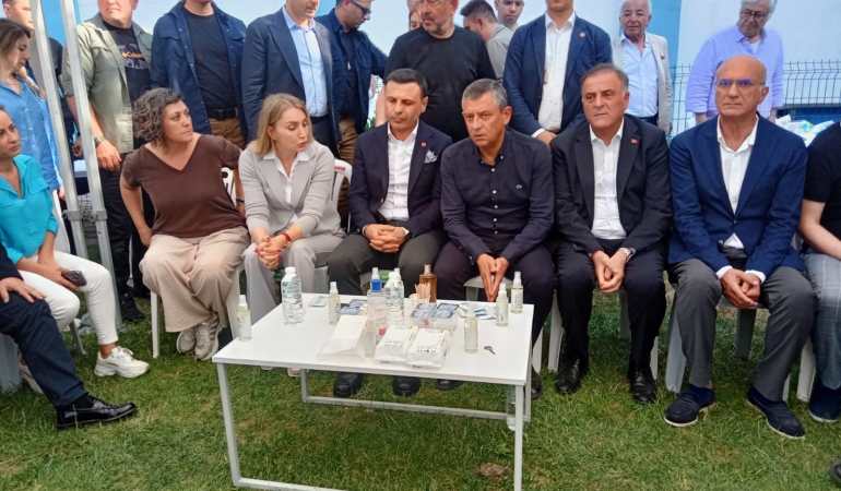 Özel ve Dilek İmamoğlu Manisa’da ortak basın açıklaması yaptı