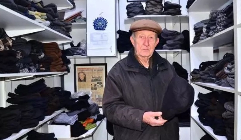 Manisa’nın ‘Şapkacı Fethi babası’ hayata veda etti