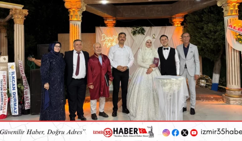 Manisa Milli Eğitim Özel Kalem Müdürü Ali Yaman kızını evlendirmenin mutluluğunu yaşadı.