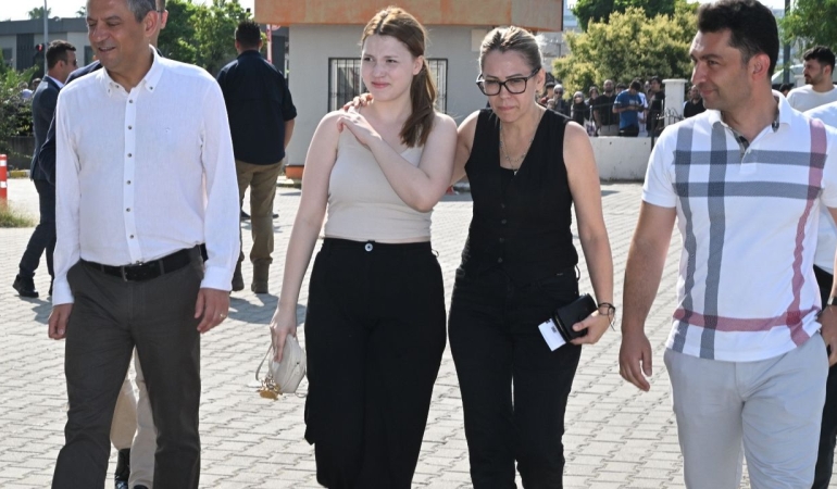 Nurcan Zeyrek: Kızım Nehir girdiği Üniversite sınavlarından istediği puanı kazandı. Babası gibi Mimar olacak