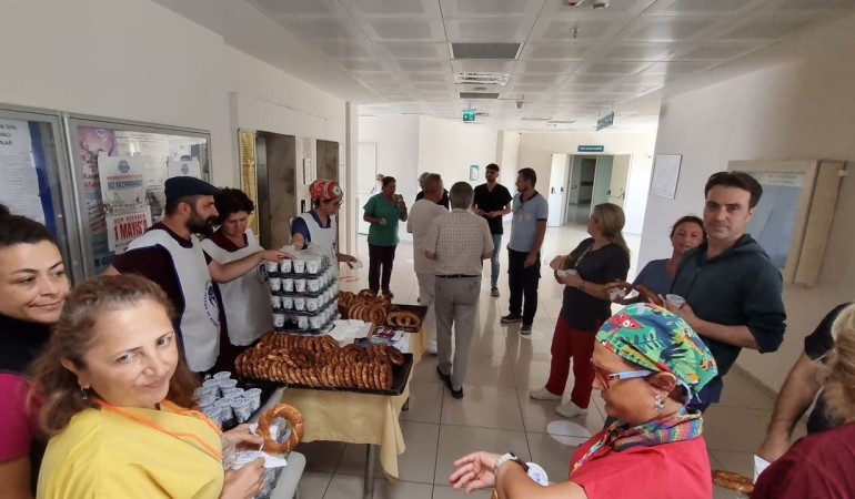 Urla Devlet Hastanesi’nde yemek zehirlenmesinden sonra boykot başlatıldı