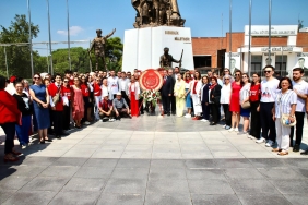 CHP Manisa, 30 Ağustos Zafer Bayramı'nı Coşkuyla Kutladı
