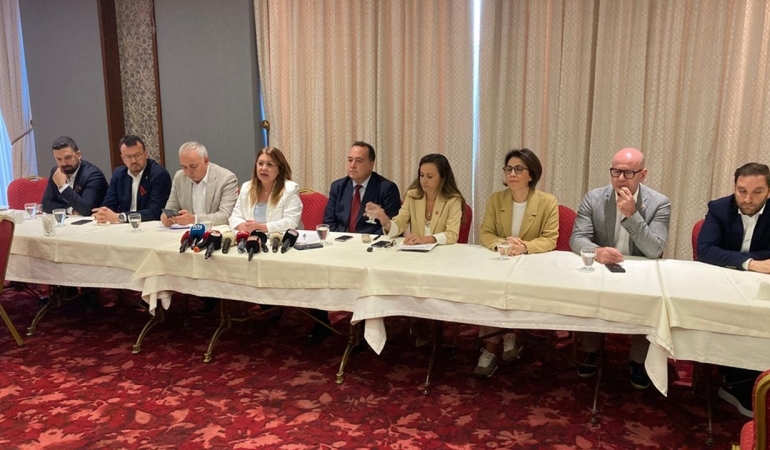 CHP’den Manisa’ya çıkarma