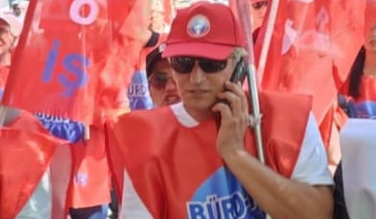 Büro-İş Manisa Şube Başkanı Salih Kozan: Kendi ceplerinizi doldurma pahasına memurun alın terini sattınız