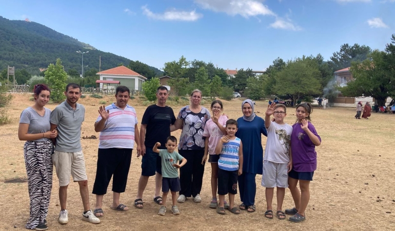 Milyonlar Ege sahillerine diğer milyonlar da Spil’e aktı