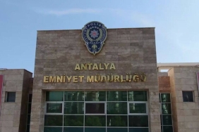 Antalyada-tutuklanan-emniyet-mudurunun-yerine-gelen-isim-belli-oldu.jpg