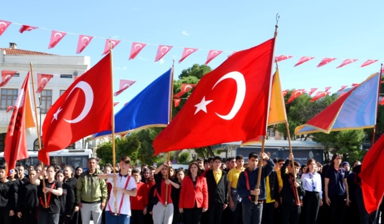 29 Ekim Cumhuriyet Bayramı 102. yıl dönümü coşkusu Manisa’da başladı