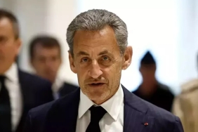 Eski-Fransa-Cumhurbaskani-Sarkozy-cezaevine-girdi.jpg