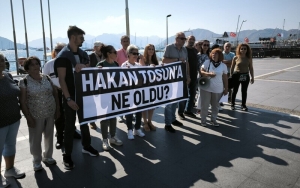 Marmariste-Hakan-Tosun-cinayeti-tepkisi-‘Hakan-Tosunu-susturdular-biz-konusacagiz.jpg