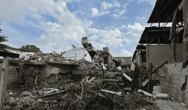 İzmir Bayraklı’da LPG patlaması: İki katlı bina çöktü bir kişi yaralandı