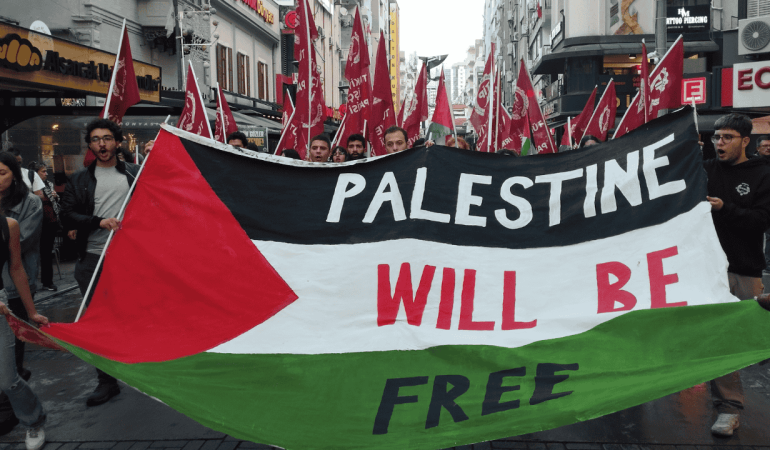 İzmir’de Filistin eylemi: Dünyanın gözü önünde soykırım yaşanıyor