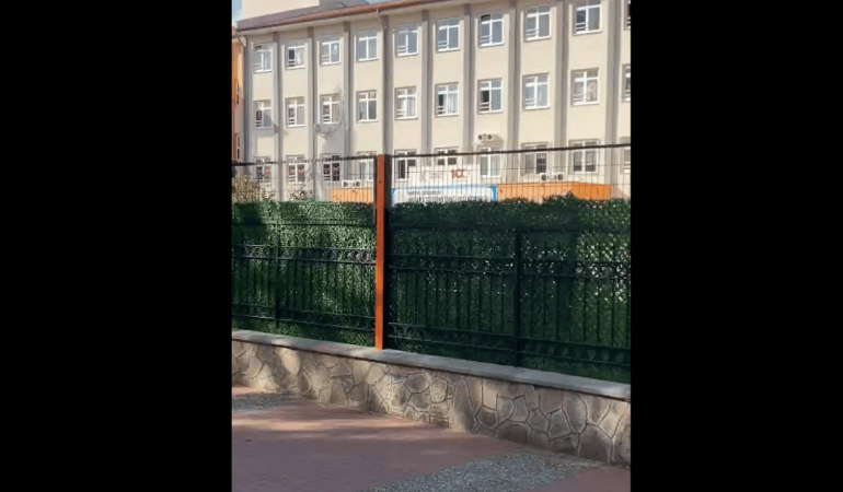 Manisa’da ilkokulda Erdoğan’ın seçim şarkısı Cumhuriyet Bayramı gösterisi için kullanıldı: CHP skandal dedi