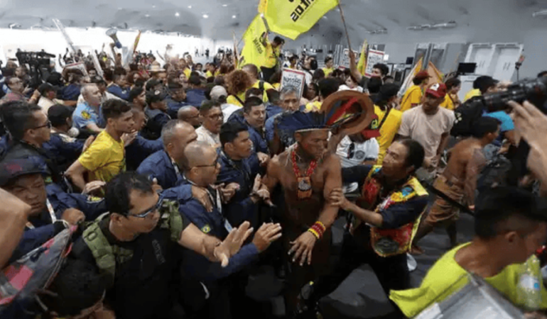 COP30’da arbede: Yerli halklar, BM alanını bastı!