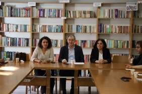 DEM Parti Eş Genel Başkanı Bakırhan, Barış Akademisyenleri ile görüştü