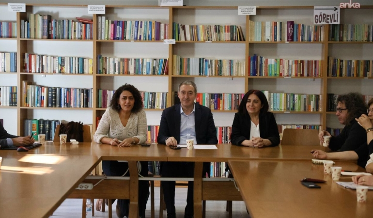 DEM Parti Eş Genel Başkanı Bakırhan, Barış Akademisyenleri ile görüştü