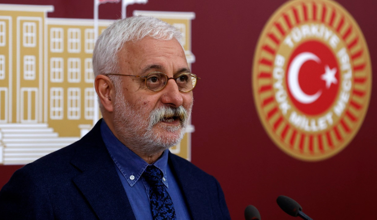 Oluç: Orta Doğu’daki dengeleri yeniden değiştirebilecek olan güç Kürtlerdir