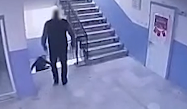 Otizmli öğrenciyi merdivenden ittiği öne sürülen okul müdürü hakkında soruşturma başlatıldı