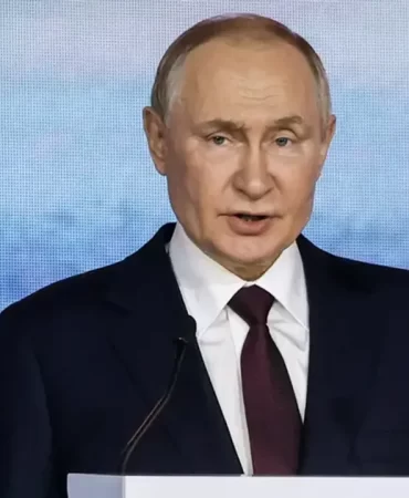 Putin'den Ukrayna'ya rest: Meşru değiller, imza atmanın anlamı yok