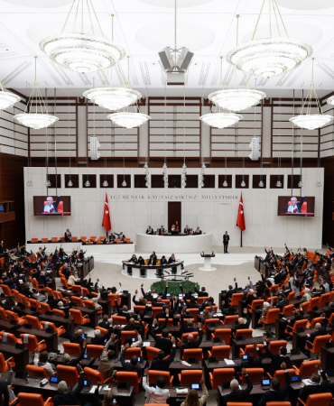 Vakıflar kanunu kabul edildi: İBB ve belediyelere ait kültür varlıkları