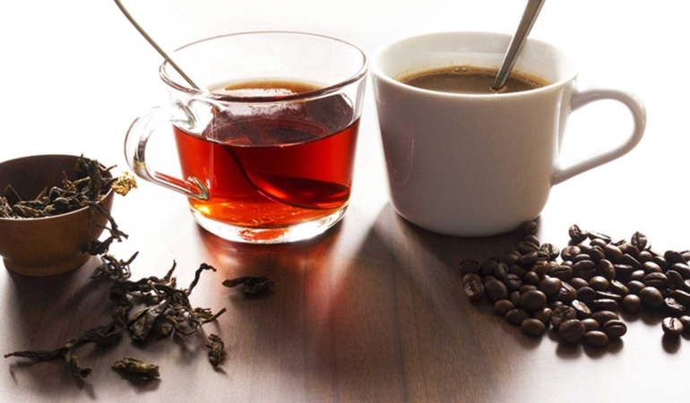 Tansiyonu Düşüren Bitki Çayları: Hibiskus’tan Melisa’ya Kan Basıncını Dengeleyen 7 Doğal Çözüm