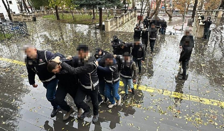 Daltonlar Çetesi: 15-20 Yaş Arası “Kamikaze Gençler” Kullanan Suç Örgütünün İlginç Hikayesi