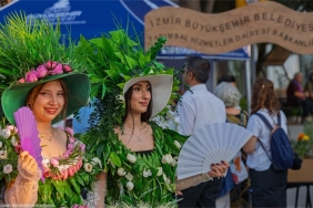 izmir balkon çiçek